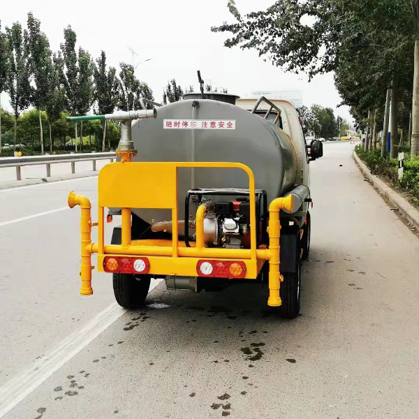 洒水车